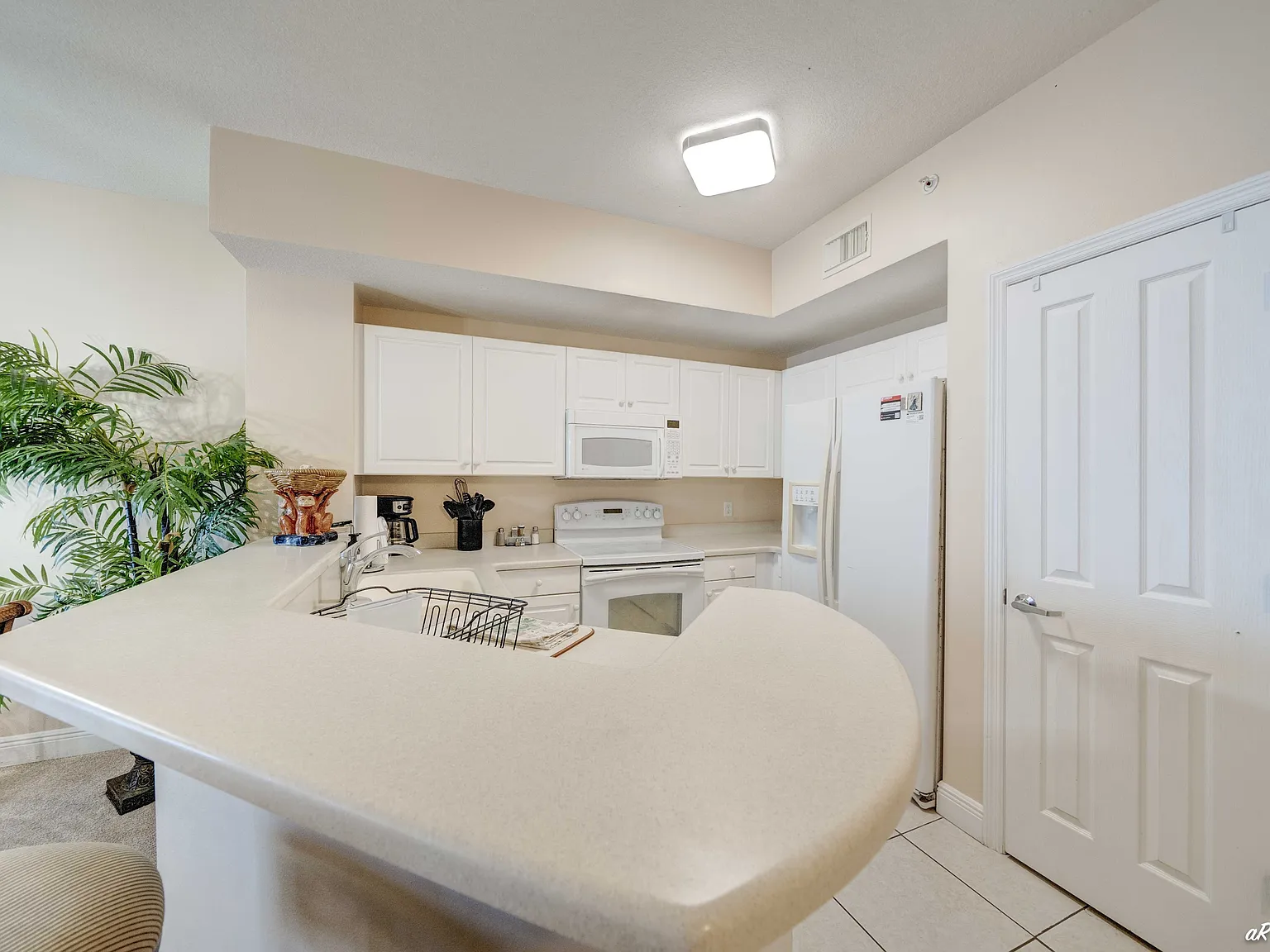 17757 Front Beach Rd — Photo 3