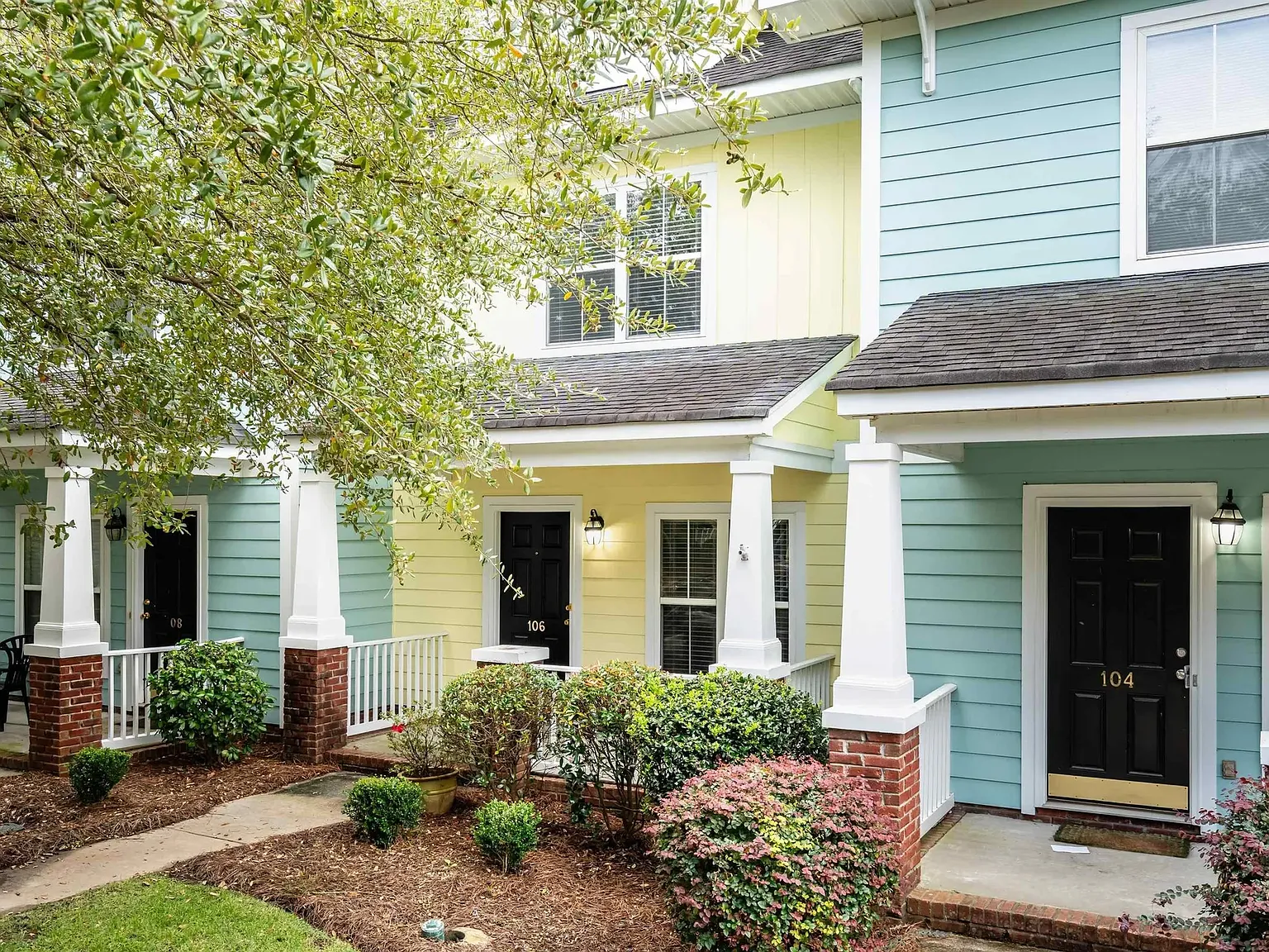 2 bed, 2.5 bath, 1296 sqft, $2,400 — Photo 4