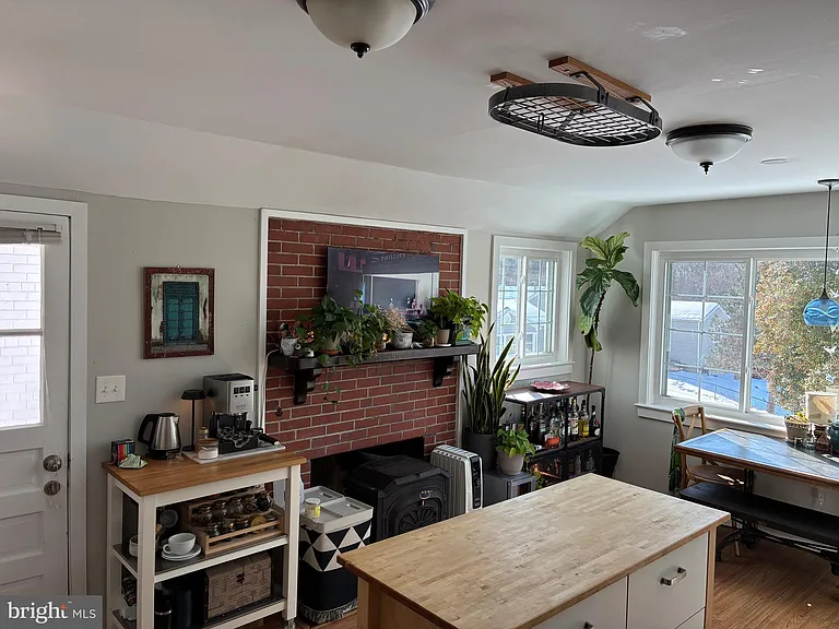 12602 Gould Rd — Photo 2