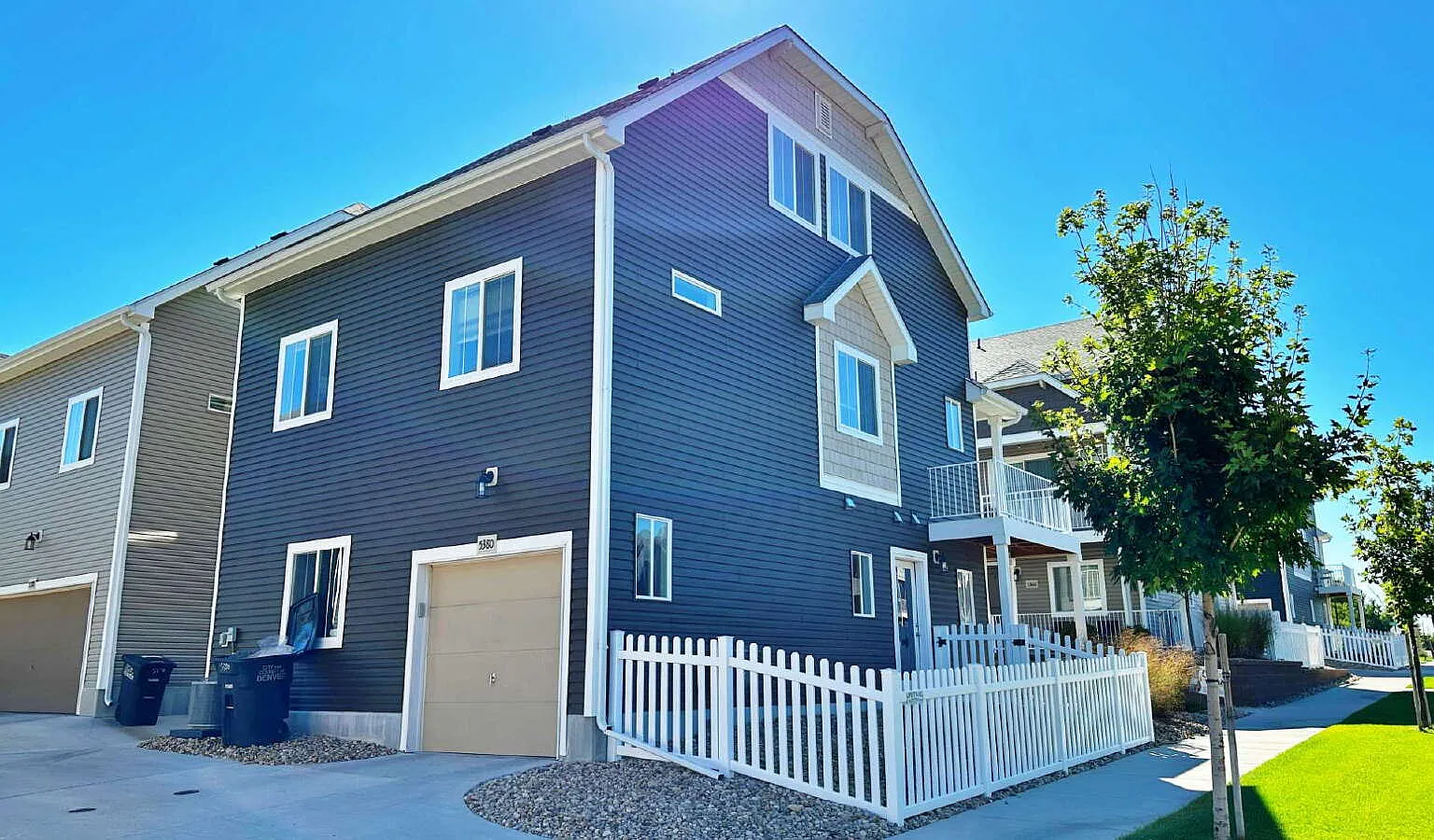 4 bed, 3.0 bath, 1701 sqft, $2,750 — Photo 2