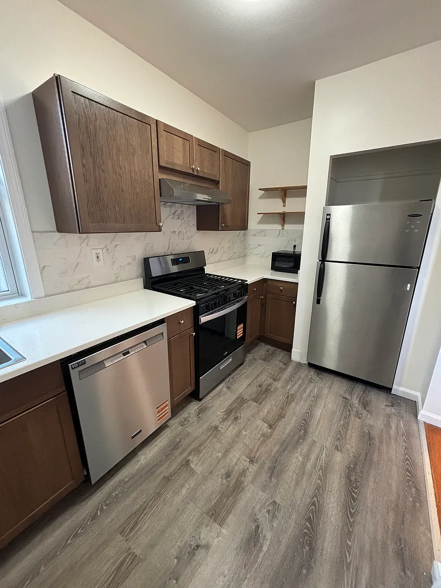 Building Photo - 1371 Commonwealth Ave #2