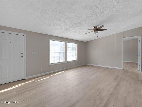 5th image of 430 Cook Rd