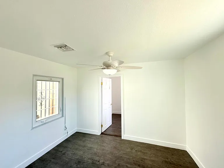 4014-4020 W. 102nd Street — Photo 8