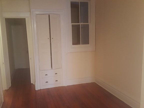 4th image of 410 7th St APT 1