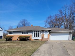 23625 Comstock Rd, Bedford Heights, OH 44146