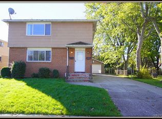 201 Meadowlawn Rd, Cheektowaga, NY 14225