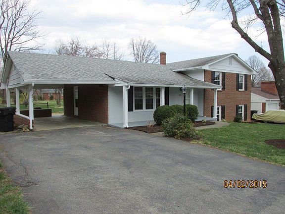 2nd image of 2216 Brookfield Dr SW