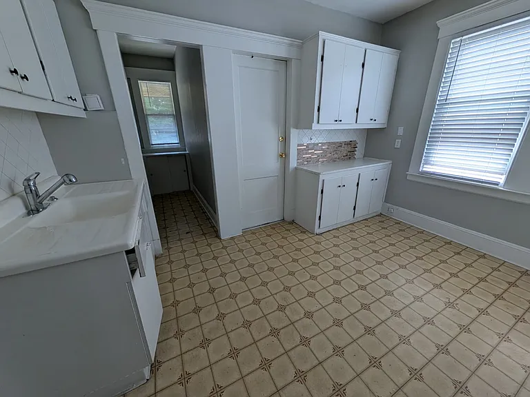 85 Hubinger St #22 — Photo 7