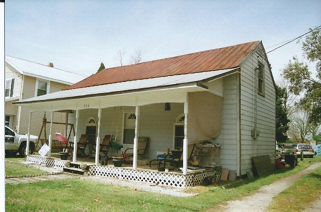 1st image of 304 Carteret St