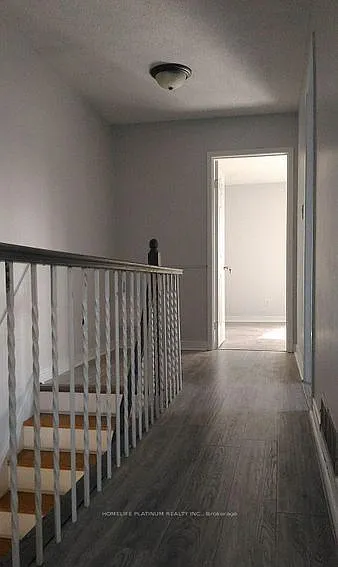 118 Sexton Cres — Photo 7