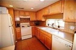 5th image of 13234 Candelaria Rd NE