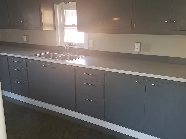 1115 S Main Ave — Photo 11