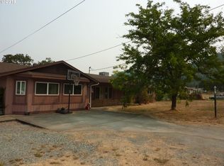 203 Celestial Way, Myrtle Creek, OR 97457