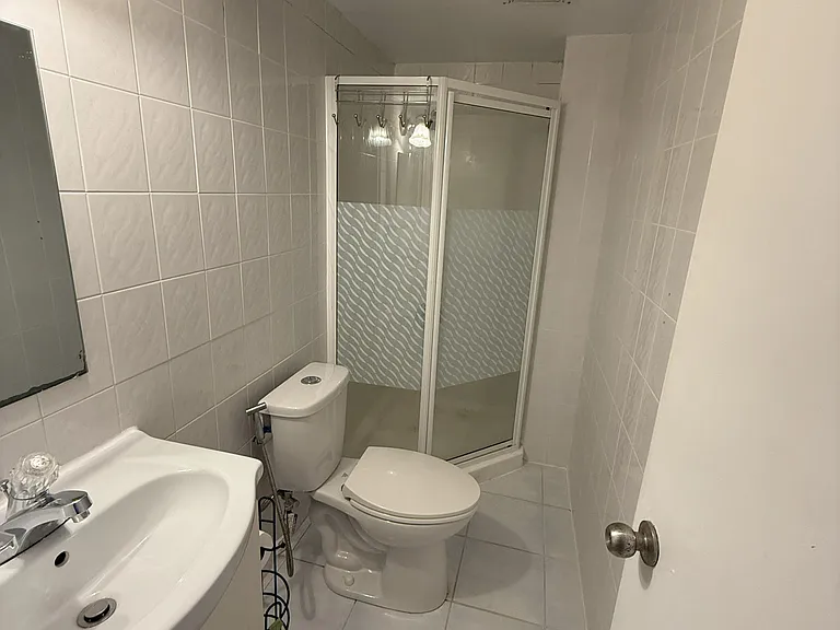 83 Sexton Cres #LOWER LEVEL — Photo 5