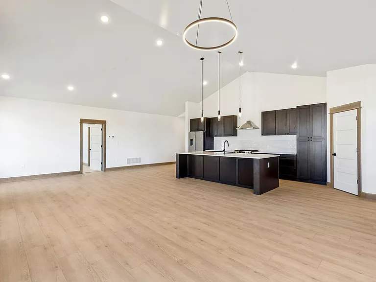 261 Noble Peak Dr — Photo 4
