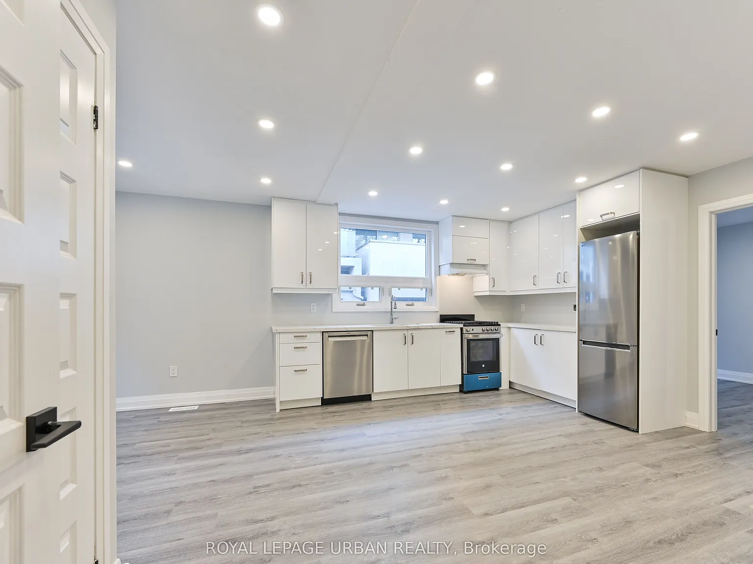 3 bed, $3,800 — Photo 4