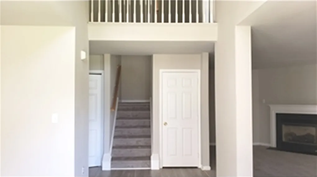 3 bed, 2.5 bath, $2,495 — Photo 4