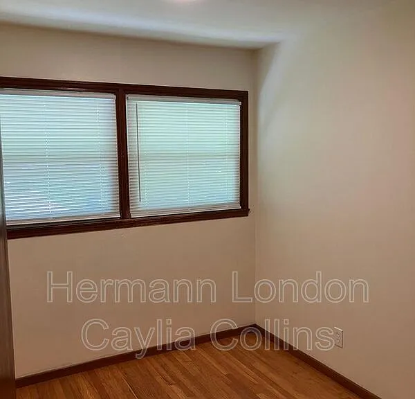 428 Lancashire Rd — Photo 5