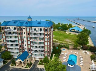 200 Lake St UNIT 4C, Saint Joseph, MI 49085
