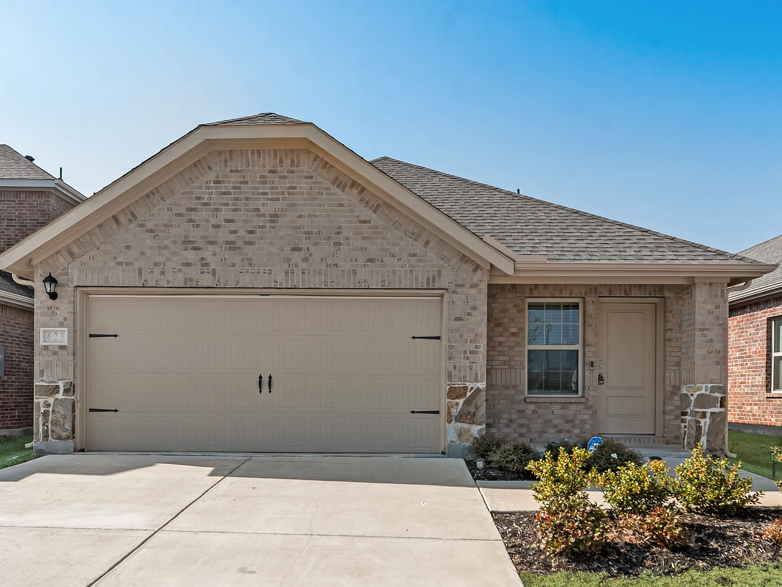 3 bed, 1602 sqft, $2,000 — Photo 3