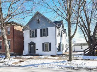 207 S 3rd St, Bellevue, IA 52031