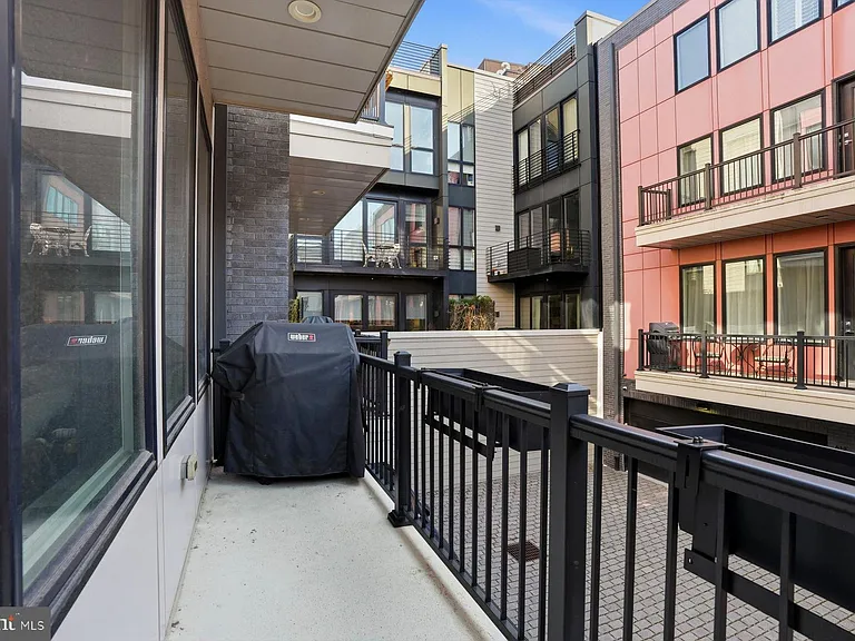 611 N Galloway St — Photo 18