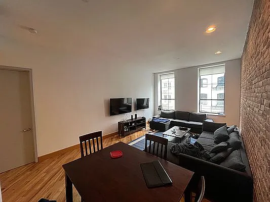 Rented by J Misrahi Realty Corp | media 3