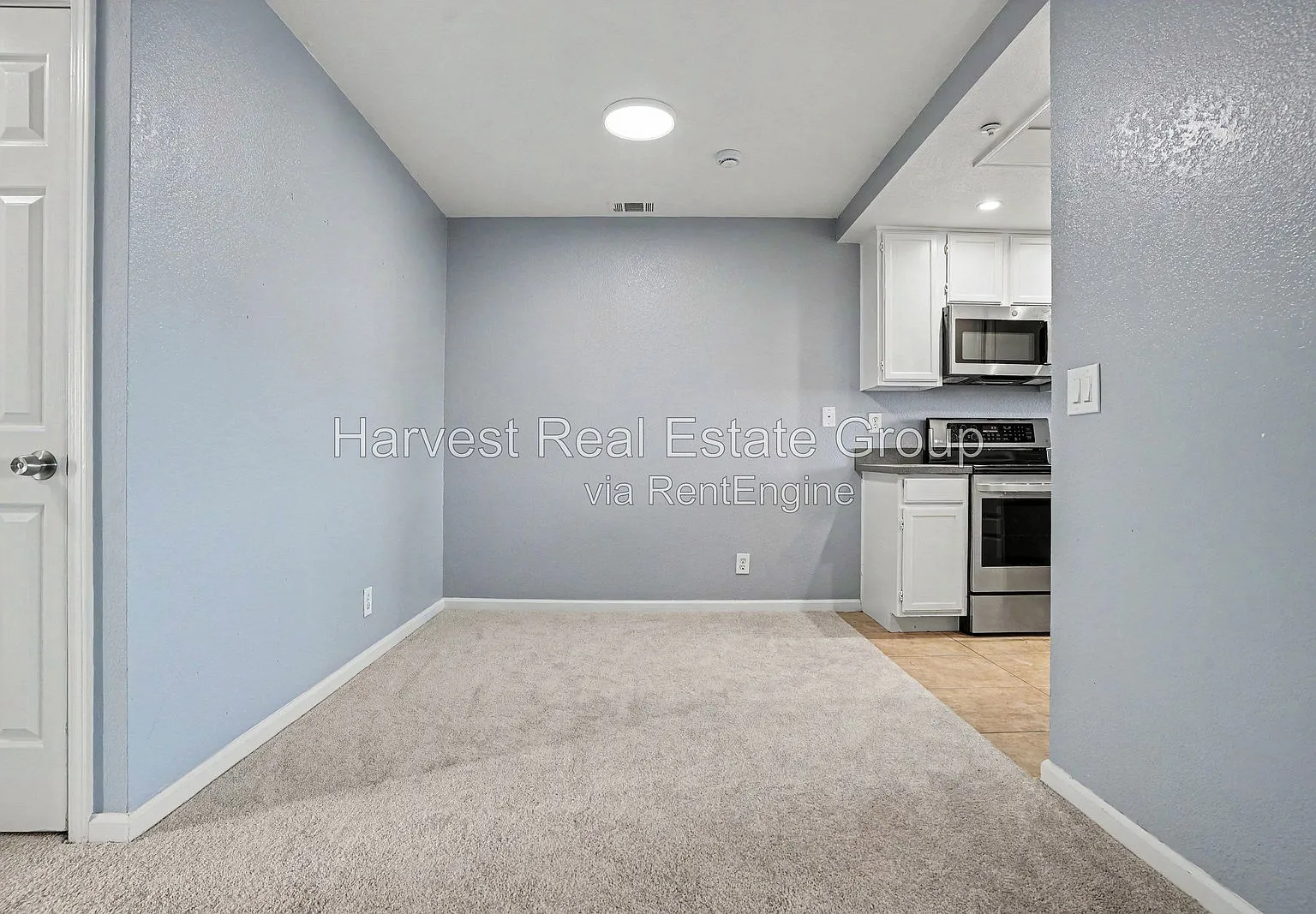 2 bed, 2.0 bath, 940 sqft, $2,795 — Photo 3