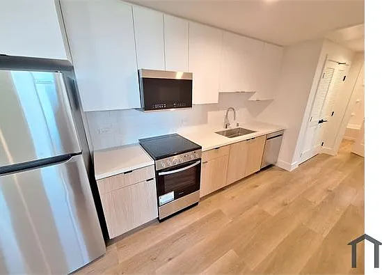 16136 Devonshire St #303 — Photo 2