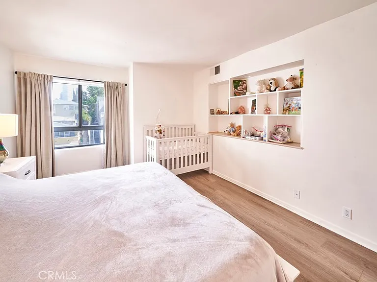 1617 S Beverly Glen Blvd #303 — Photo 32