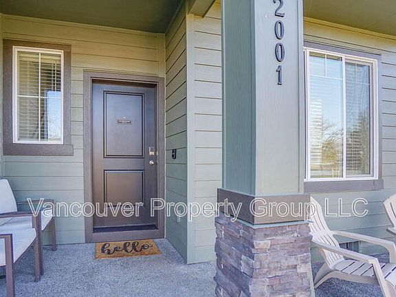 3rd image of 2001 NE Four Seasons Ln