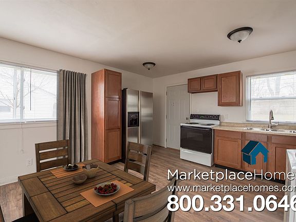 3rd image of 4853 Barlow Dr