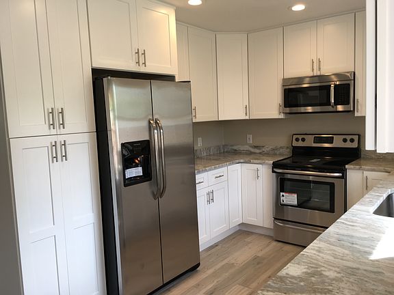 2nd image of 611 Balfour Dr