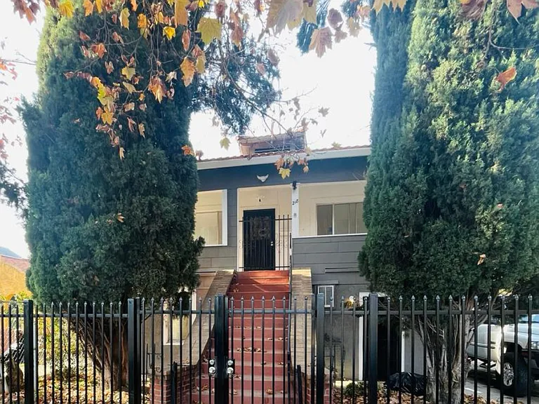 5th St — Photo 1