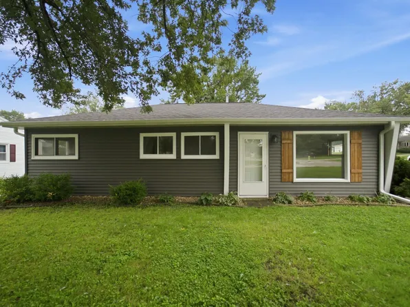 4110 Rownd St, Cedar Falls, IA 50613