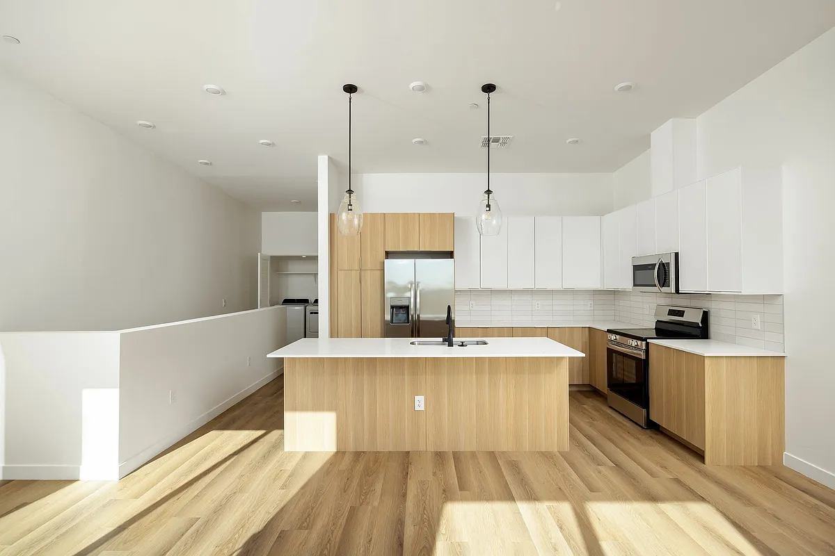 Building Photo - Sonoran Row Townhomes