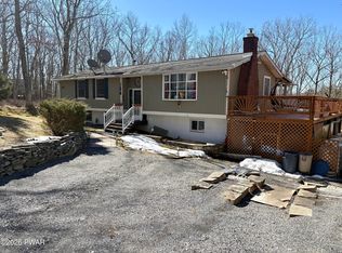 2193 Spring Dr, Bushkill, PA 18324