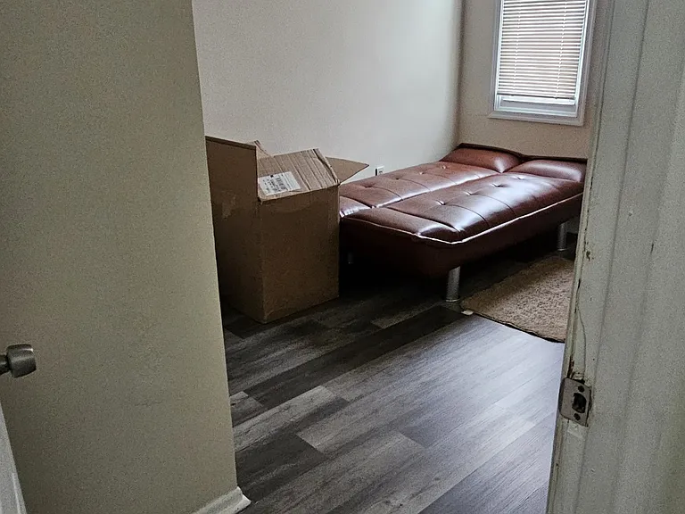 175 N Carol Blvd — Photo 2