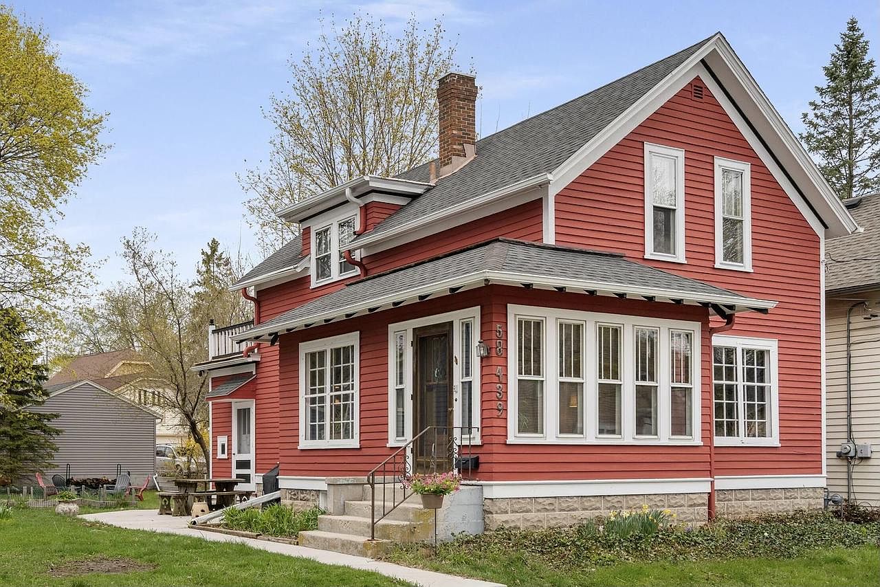 W58N439 Hilbert AVENUE, Cedarburg, WI 53012 Zillow