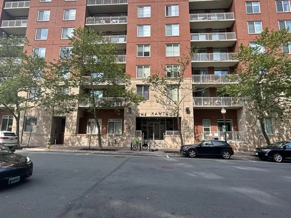 820 N Pollard St APT 413, Arlington, VA 22203