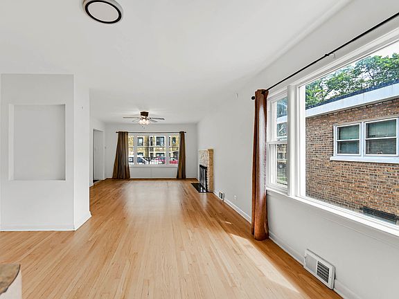 3rd image of 1749 E 71st Pl