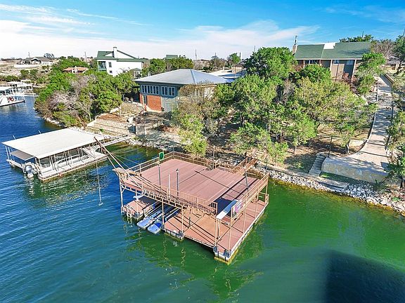 5th image of 1010 E Hells Gate Dr