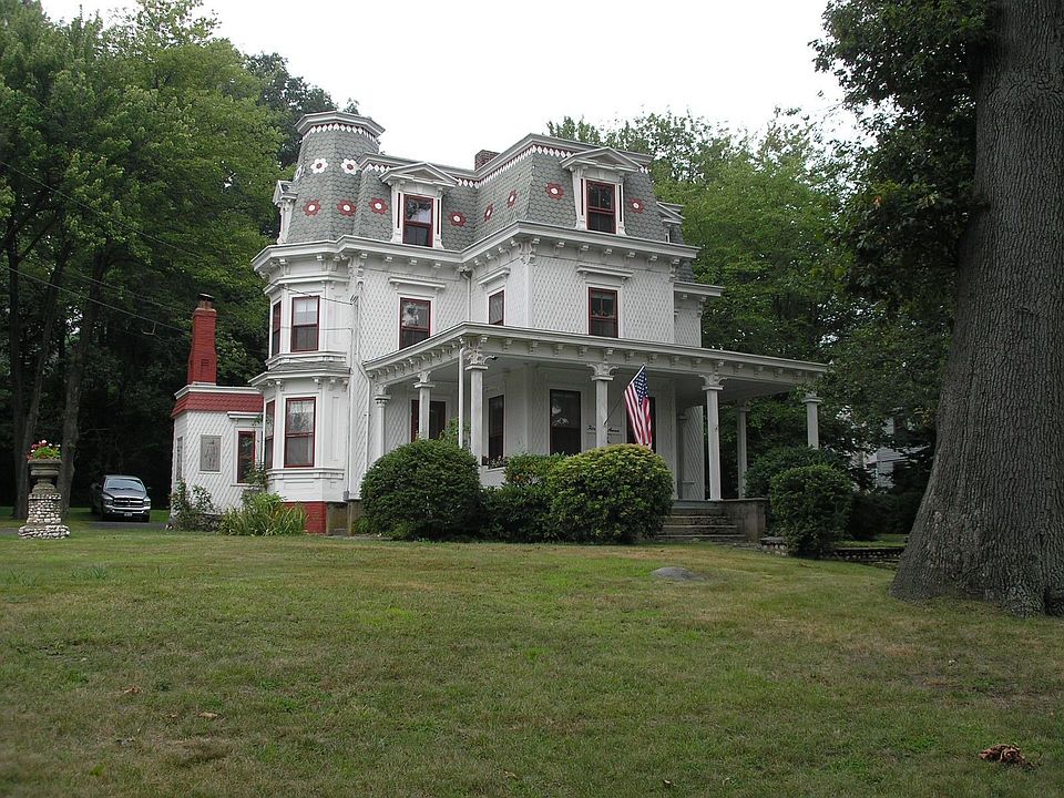 Water views walk to beach