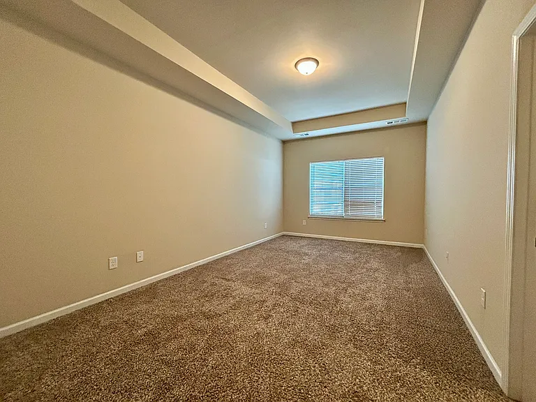 690 Oakside Pl — Photo 19