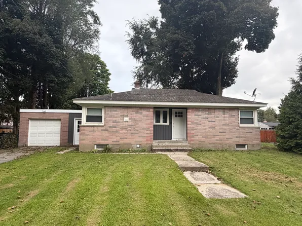 4 Cottonwood Pl, Albany, NY 12205
