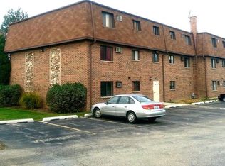 487 McHenry Rd #1, Wheeling, IL 60090