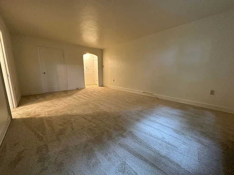 5700 Munhall Rd — Photo 21
