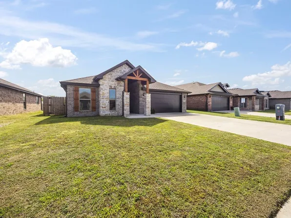 6000 NW Hoover St, Bentonville, AR 72713