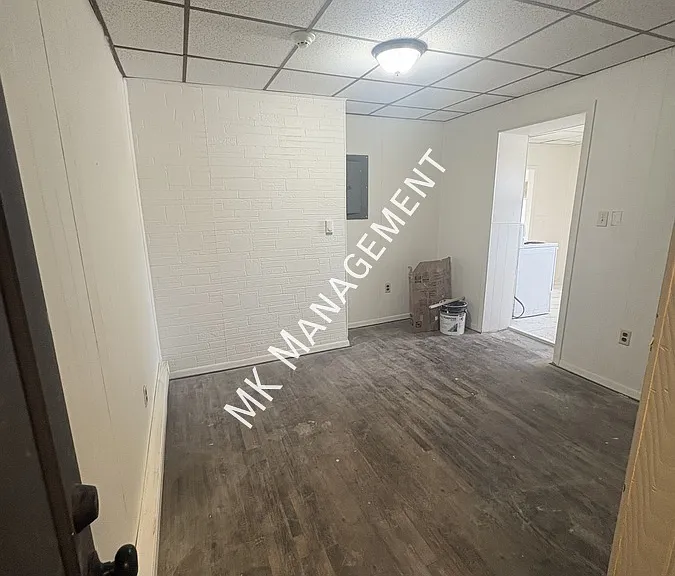 405 S Main Ave #5 — Photo 2