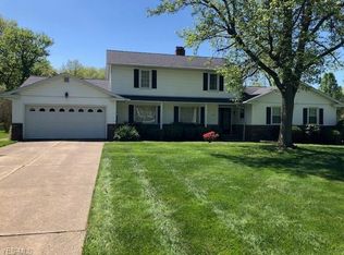 976 Eastlawn Dr, Highland Heights, OH